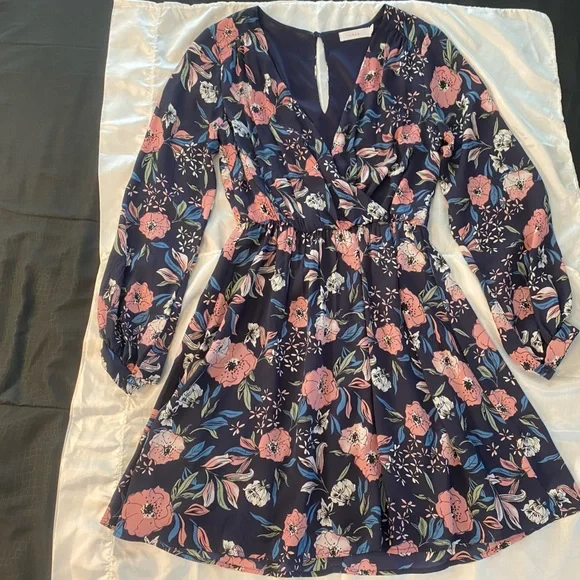 Lush Size Small floral long sleeve mini dress. Used - Picture 6 of 7